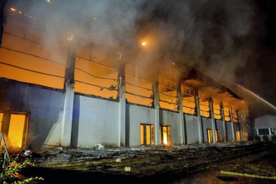 Νεοναζί κατά προσφύγων και Σοσιαλδημοκρατών