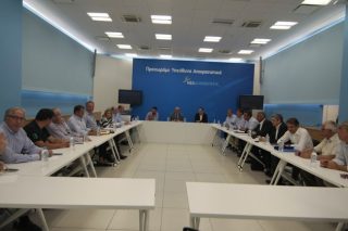 «Ναι» με εσωτερικές αντιδράσεις