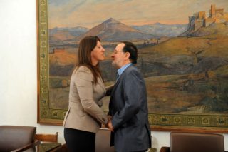 Τα καλά και συμφέροντα;