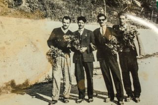 Αντρες και λουλούδια