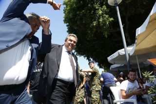 Πάνος Καμμένος: «Καρφιά» κατά Τουρκίας, αυγά από τους κατοίκους