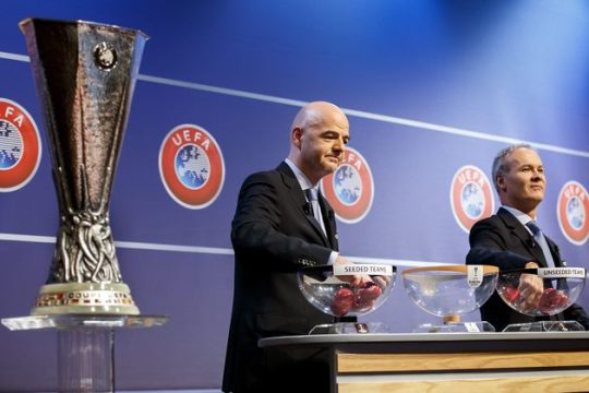 Δύο παραγγελιές και ένα «βουνό»