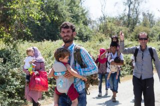 Στήνονται οι δομές για την εκταμίευση των 470 εκατ.