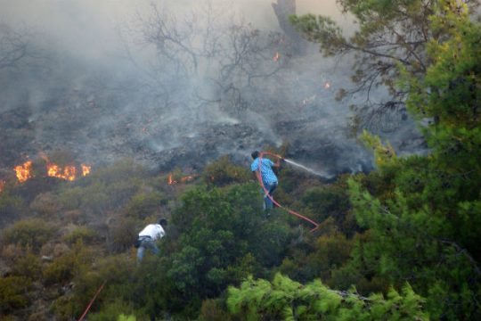Οριοθετημένη η πυρκαγιά στη Ρόδο