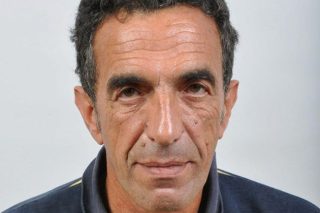 Οταν η αλληλεγγύη βαφτίζεται… «οικειοθελής αποχώρηση»