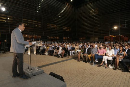 Με πυρά κατά του Τσίπρα η πρώτη προεκλογική ομιλία Θεοδωράκη