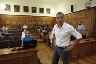 Το Ποτάμι ψηφίζει, αλλά δεν στηρίζει…