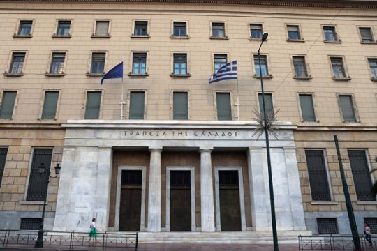 Καλοβλέπουν το πλαφόν στα μετρητά