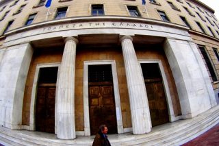 Ανοίγει ο δρόμος για προκαταβολή 10 δισ. στις τράπεζες