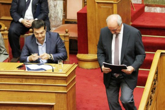 «Πόλεμος» ανακοινώσεων Μαξίμου – ΝΔ για το ραντεβού που δεν έγινε