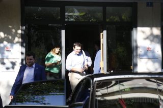Επεισοδιακή πρεμιέρα με πολύ κόσμο
