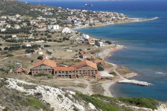 Πλίνθοι και… Κεραμεία ατάκτως επενδεδυμένα