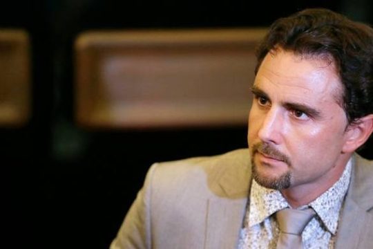 «Πολιτικοί πίσω από τους λογαριασμούς»