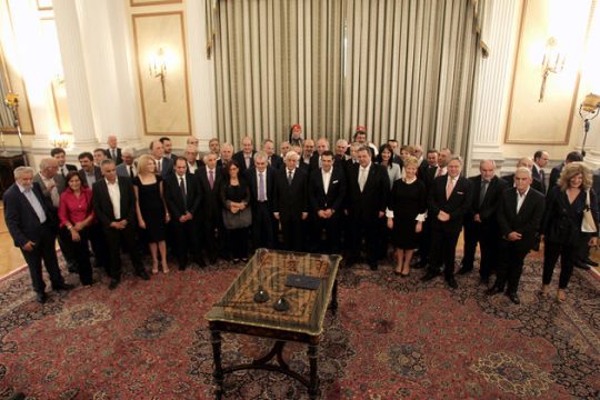 Απ’ το Μέγαρο στα υπουργεία τους