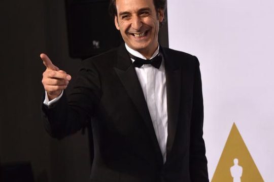 «Περιμένω τηλέφωνο από τον Λάνθιμο»