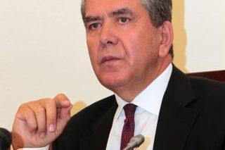 Μια υποψηφιότητα σε… εκκρεμότητα