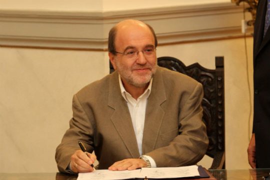 «Αφορολόγητο μόνο με τη χρήση πιστωτικής κάρτας το 2016»