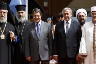 Ιστορική συνάντηση Αναστασιάδη-Ακιντζί με θρησκευτικούς ηγέτες
