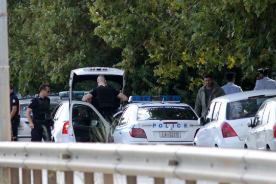 Βαρύς οπλισμός στο κρησφύγετο Πετρακάκου στον Μαραθώνα