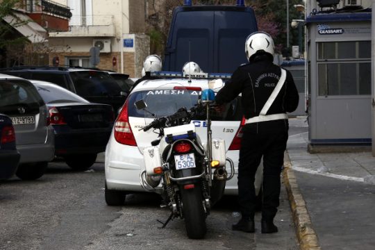Αστυνομικός έκλεβε ρεύμα και νερό