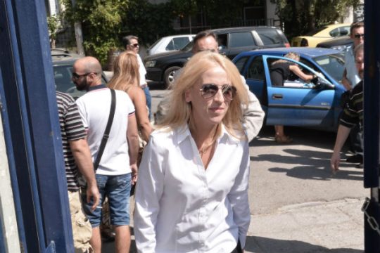 Έρευνα για πρόκληση τοκοφορίας διέταξε η Ρ. Δούρου