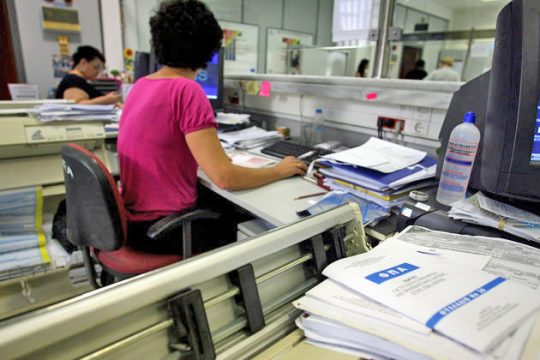 Φόροι για όλους, με έμφαση στα «ρετιρέ»