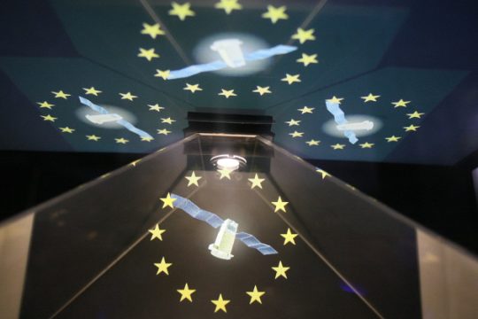 Η Ελλάδα απειλείται με Grexit από το… Διάστημα