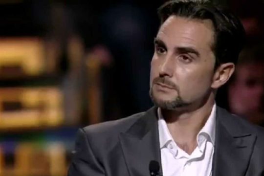 Στοιχεία για οκτώ πρόσωπα από το «στικάκι» Φαλσιανί