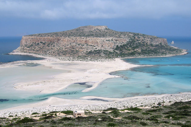 Ζητείται νησί