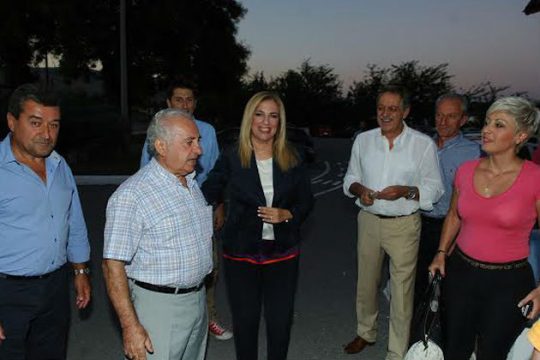 ΠΑΣΟΚ: Αποστάσεις από ΝΔ και επίθεση στον ΣΥΡΙΖΑ