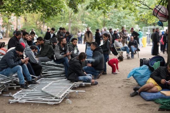 Η γερμανική κυβέρνηση κατηγορεί τους πρόσφυγες ότι ψεύδονται