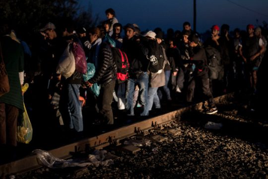 Και υπαίθρια δικαστήρια προσφύγων ετοιμάζουν οι Ούγγροι
