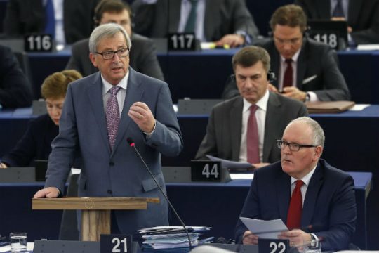 Πρόταση Γιούνκερ για μετεγκατάσταση 120.000 προσφύγων