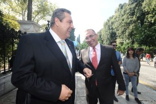 Ο Καμμένος… έκαψε τον Καμμένο