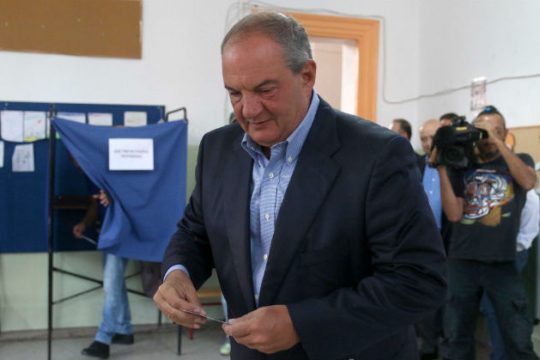Πάλι πρώτος ψήφισε ο Κώστας Καραμανλής