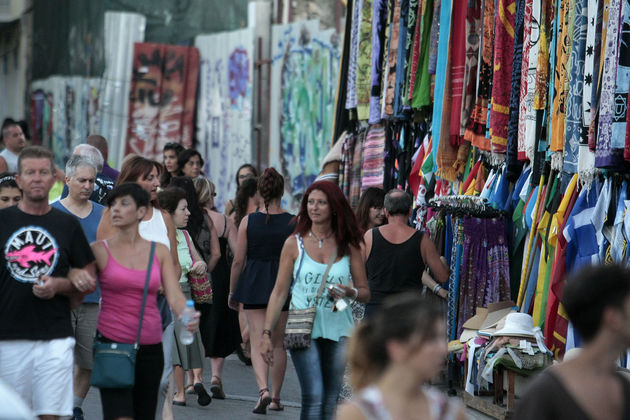 Υφεση το 2015 βλέπει ο ΣΕΒ