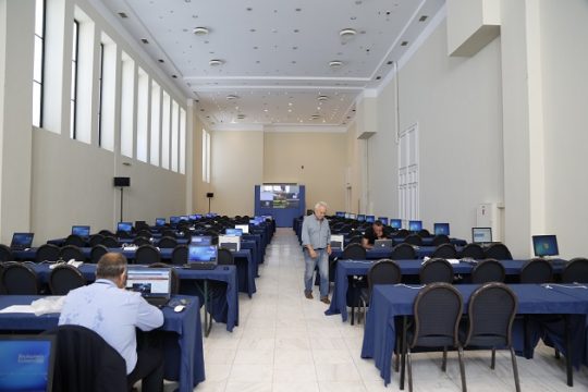 Στο κέντρο Τύπου η υπηρεσιακή πρωθυπουργός