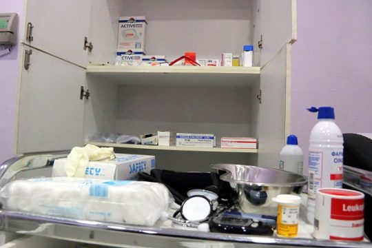 Φάρμακα στην Αθήνα στέλνει το Παρίσι