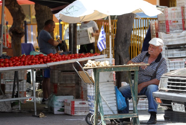 ΟΟΣΑ: Στο 73% έχει πέσει το διαθέσιμο εισόδημα στην Ελλάδα