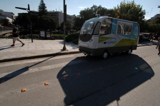 Στους δρόμους και περιμένει επιβάτες το Λεωφορείο Χωρίς Οδηγό