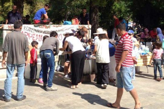 Αντι-συγκέντρωση αλληλεγγύης στους πρόσφυγες