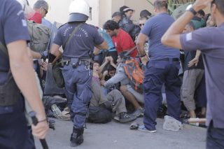 Ανθρωποι-σκουπίδια και σάκοι του μποξ