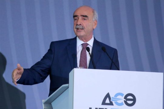 «Πρωθυπουργός του εξηντάευρου» ο Αλ. Τσίπρας