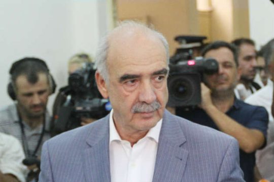 Μεϊμαράκης: Βόμβα έτοιμη να εκραγεί το προσφυγικό