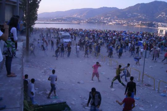 Εκκενώθηκε από πρόσφυγες το λιμάνι της Μυτιλήνης