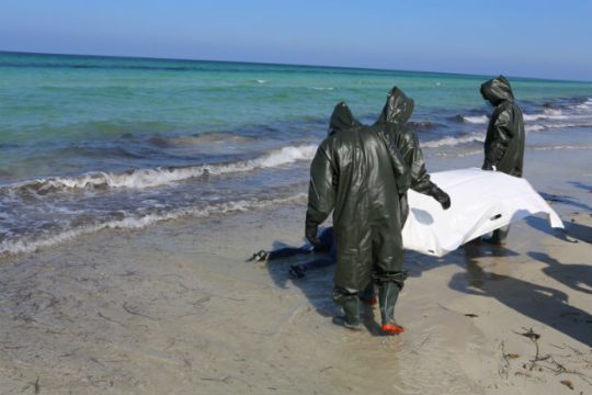 Νεκροί ακόμη επτά πρόσφυγες σε ναυάγιο ανοιχτά της Λιβύης