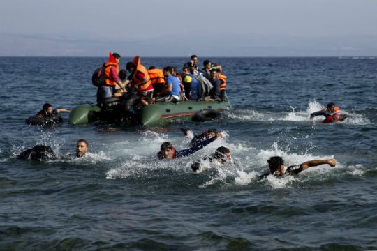 Νέο πολύνεκρο ναυάγιο με πρόσφυγες βόρεια της Μυτιλήνης