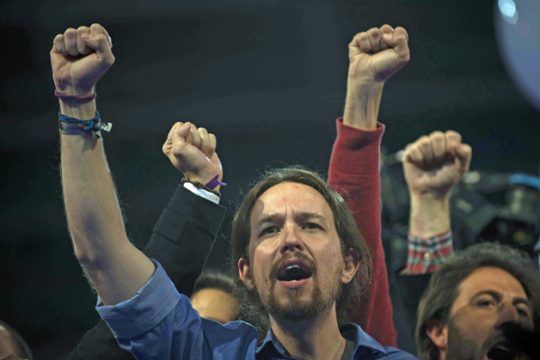 Ο Ιγκλέσιας μαθαίνει από τον Τσίπρα