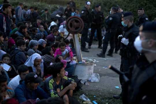 «Συνεχίζεται η αποτυχημένη στρατηγική της Ε.Ε. για τους πρόσφυγες»
