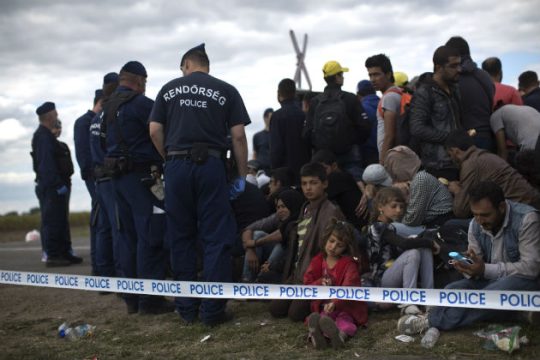 Η διχασμένη Ευρώπη αναζητά βηματισμό για το προσφυγικό